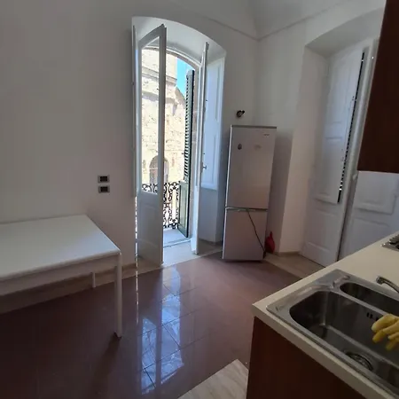 Di Porta A Terra *