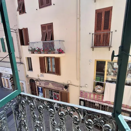 Di Porta A Terra